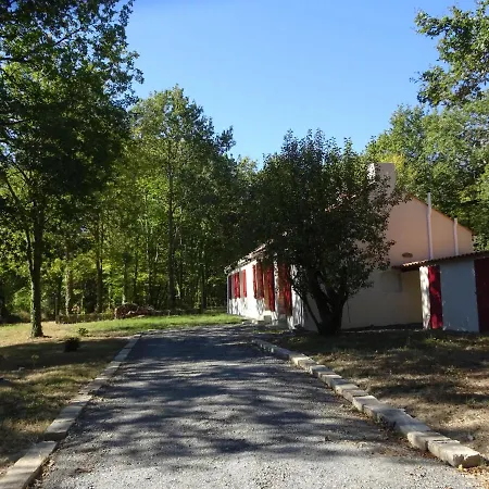 Holiday home Renovation Proche Et