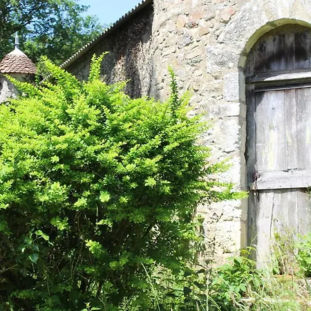 Holiday home Renovation Proche Et