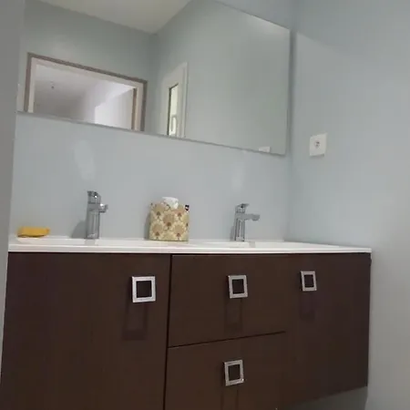 Renovation Proche Et Holiday home Landevieille